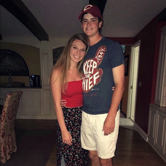 Meet your Posher, Lauren - Picture 1 of 1